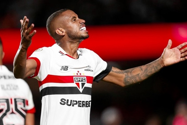 Toca no Andr Silva? Atacante  responsvel por quase 30% dos gols do So Paulo