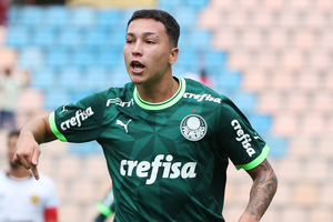 Estvo comanda virada do Palmeiras, que bate Sport e avana na Copinha