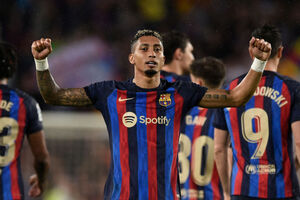 Barcelona atropela o Betis e fica perto de reconquistar o Campeonato Espanhol