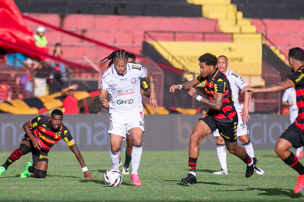 Futebol: Sport e Operário Ferroviário empatam em disputa acirrada Futebol: Sport e Operário Ferroviário empatam em disputa acirrada