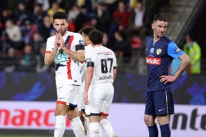 PSG massacra Stade Briochim, da quarta diviso, e vai s semis da Copa da Frana