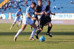 Londrina deslancha na etapa final e vence a Ponte no Estdio do Caf