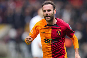 Juan Mata acerta ida para o futebol japons