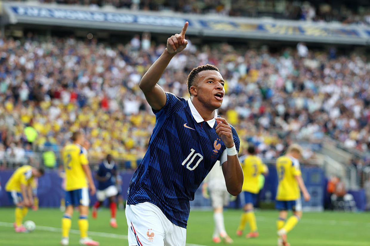 Com Mbappé e Olise brilhantes, França despacha a Suécia e vai às oitavas da Copa do Mundo