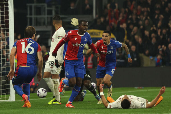 Crystal Palace humilha Manchester United com goleada histrica 