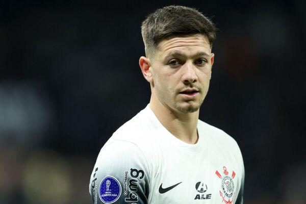 Corinthians recusa investida do Zenit por Garro