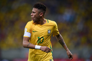 Descontrole de Neymar em campo preocupa e Dunga pode trocar capito