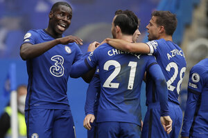 Chelsea engrena no segundo tempo e goleia Crystal Palace