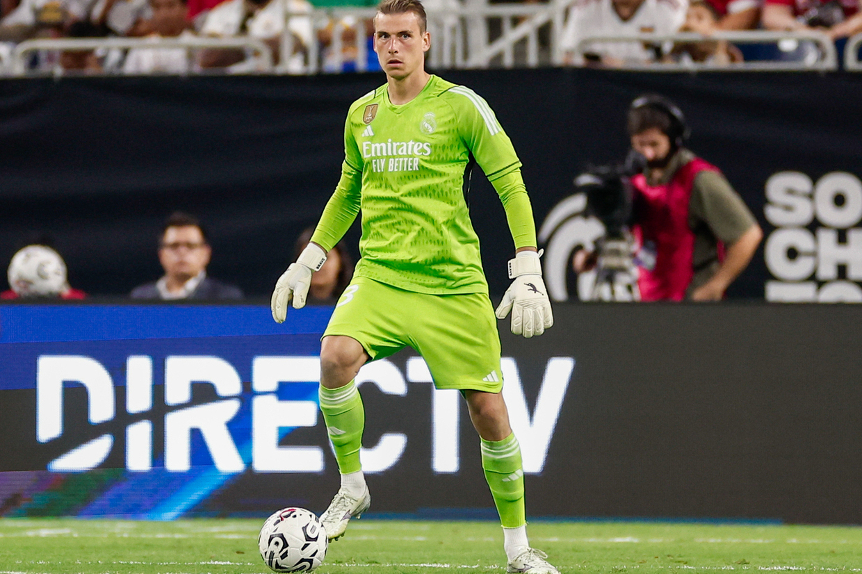 Lunin renova com Real Madrid... Até 2030!