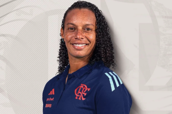 Ex-lateral da seleo, Rosana assume o time feminino do Flamengo