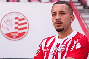Nutico busca reforo no futebol carioca