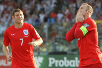 Rooney faz gol histrico e comanda Inglaterra rumo a Euro; Russa vence Sucia
