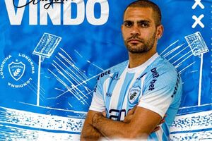 Clayton puxa trio de reforos do Londrina para 2023