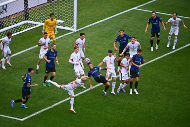 Inter sofre com pintura de Kaneko, mas castiga Urawa Reds com virada no fim