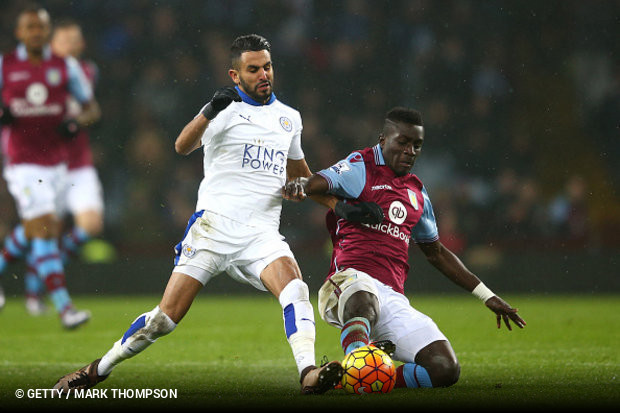 Leicester empata no Villa Park, mas dorme na ponta do Ingls