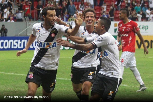 Com dois de Nen, Vasco vence Vila Nova e mantm 100% de aproveitamento