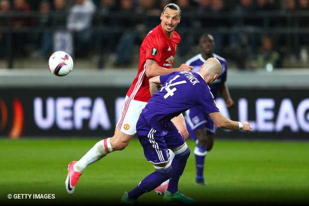Anderlecht arranca empate contra Manchester United nas quartas da Liga Europa
