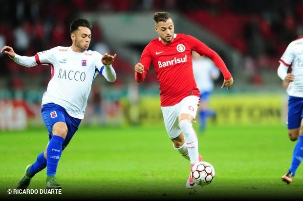 Internacional empata sem gols com Paran e segue fora do G4 da Srie B