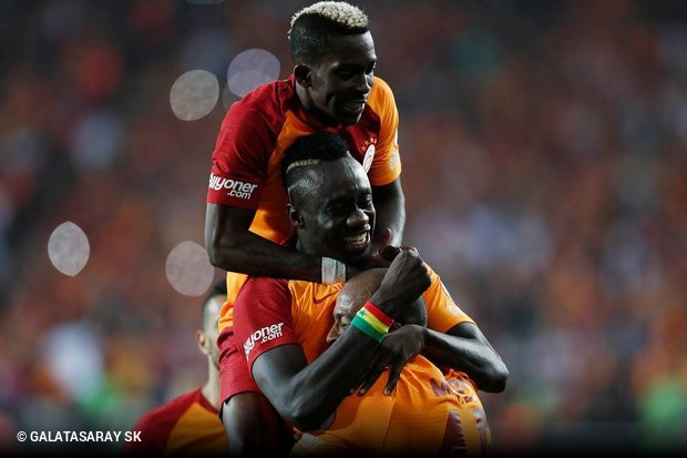 Galatasaray vira sobre Basaksehir e conquista Campeonato Turco