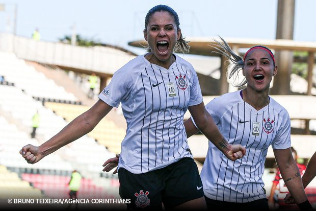 Corinthians alcança marca de dez vitórias consecutivas no futebol