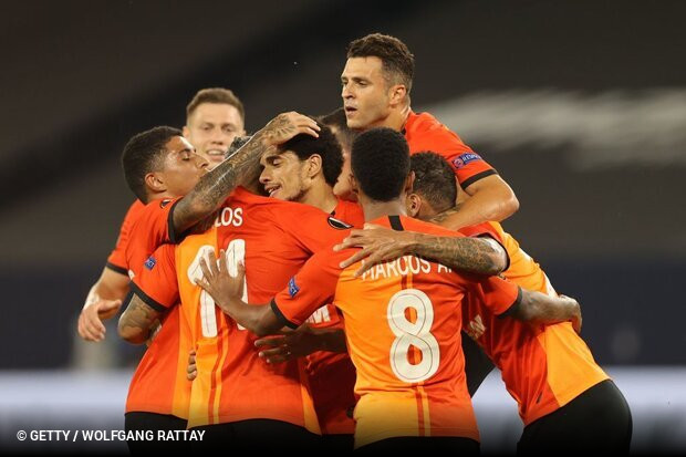Legio brasileira do Shakhtar atropela Basel e vai s semifinais