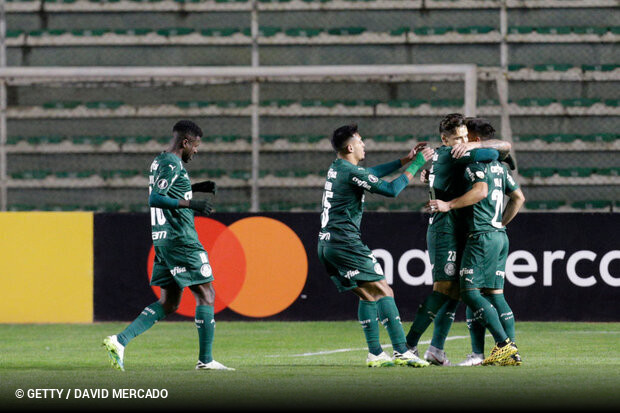 Com direito a golao de Gabriel Menino, Palmeiras bate Bolvar e segue 100% na Liberta