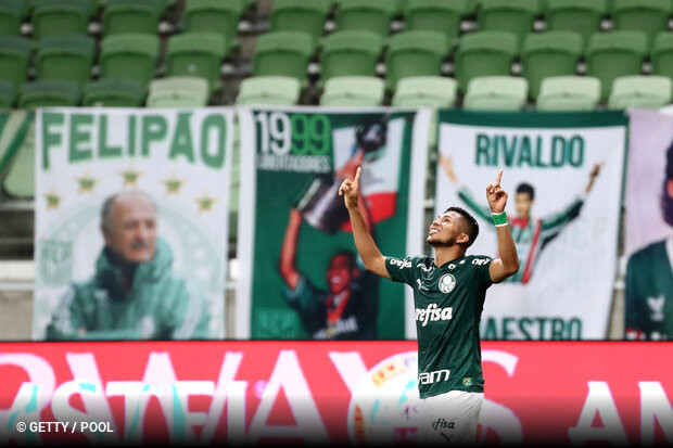 Rony desencanta, Palmeiras goleia Bolvar e carimba vaga nas oitavas da Libertadores