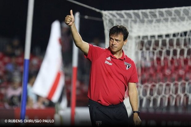Diniz  o primeiro tcnico do So Paulo a comear e terminar um ano desde Muricy