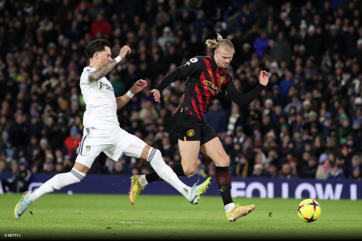 Haaland faz 13º gol em 20 jogos pelo City, que goleia e assume a liderança  da Premier League - Premier League - Br - Futboo.com