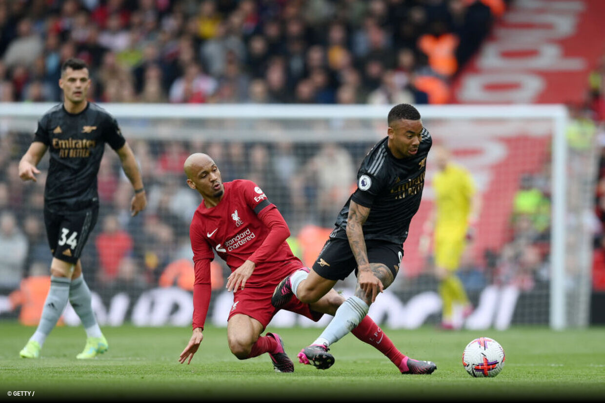 Liverpool empata com o United. Arsenal é o novo líder do Inglês