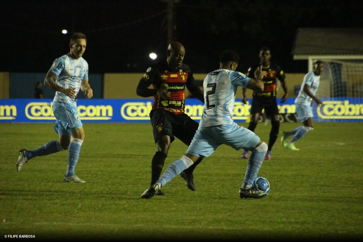 Vagner Love decide, Sport bate Londrina de virada e sobe na tabela