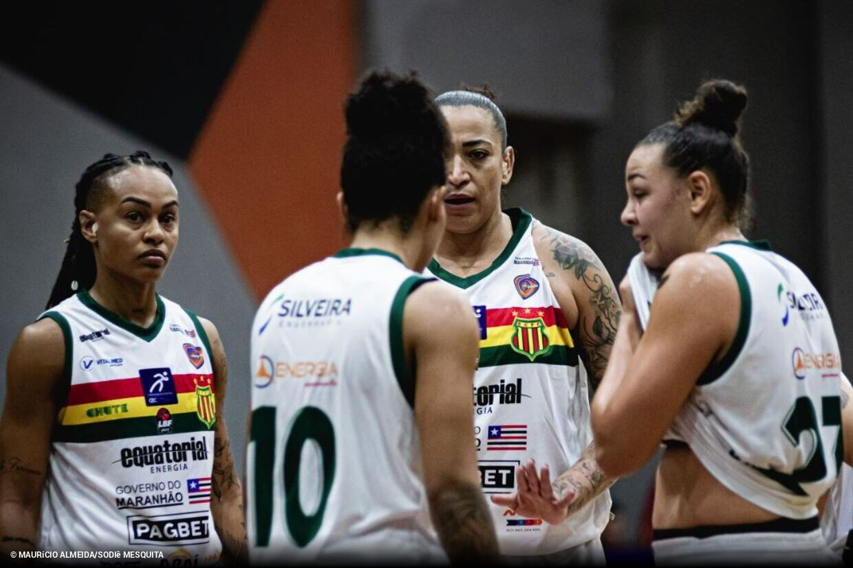 Blumenau e Sampaio Basquete avançam e estão nas semis da LBF