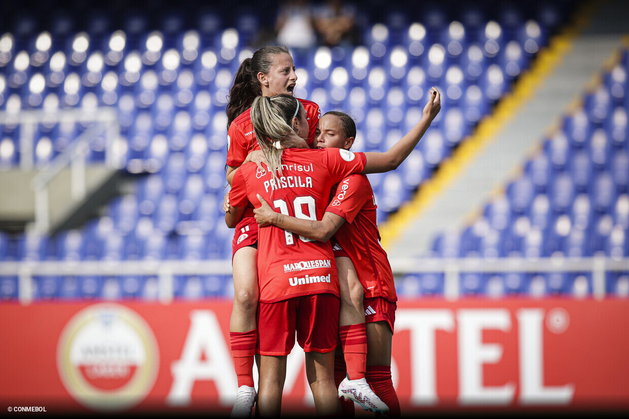 Libertadores Feminina: Corinthians bate Inter nos pênaltis e