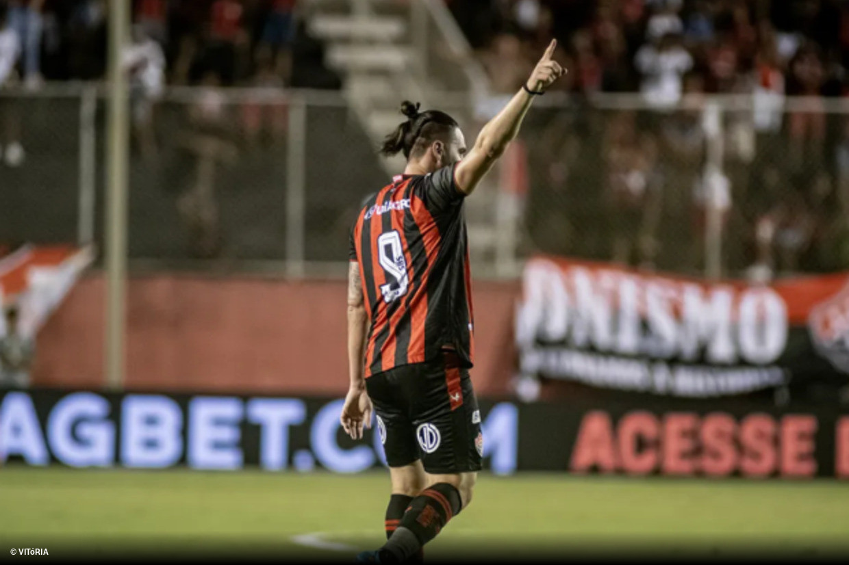 Corinthians busca vitória para ampliar vantagem na tabela do