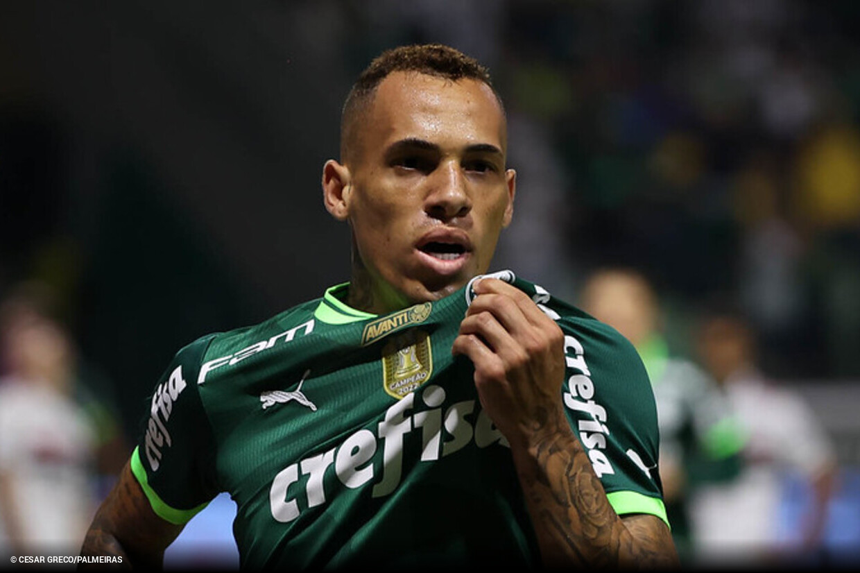 Palmeiras atropela o São Paulo, vira confronto e é campeão