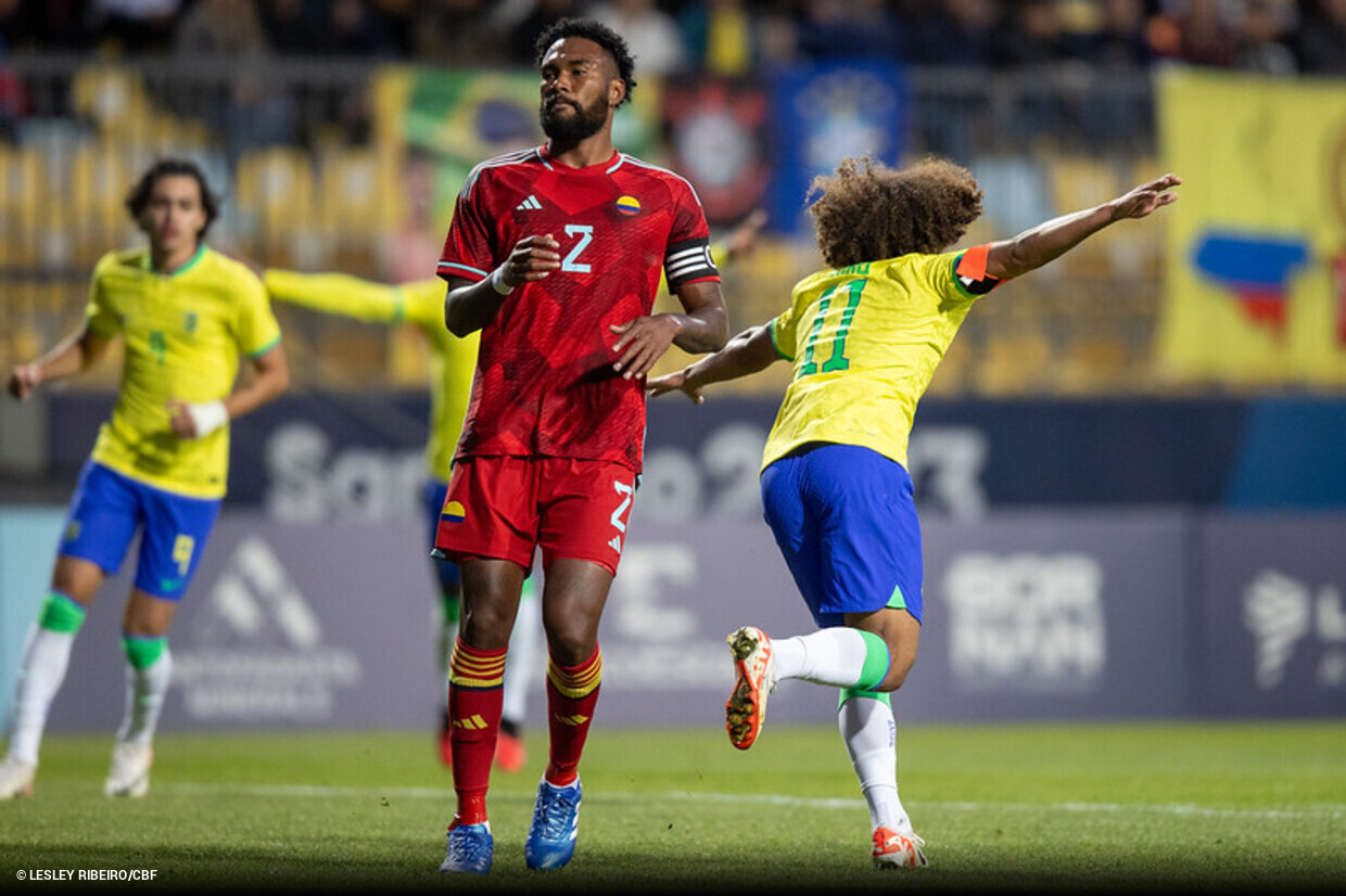 Seleção brasileira feminina bate Colômbia e conquista a Copa