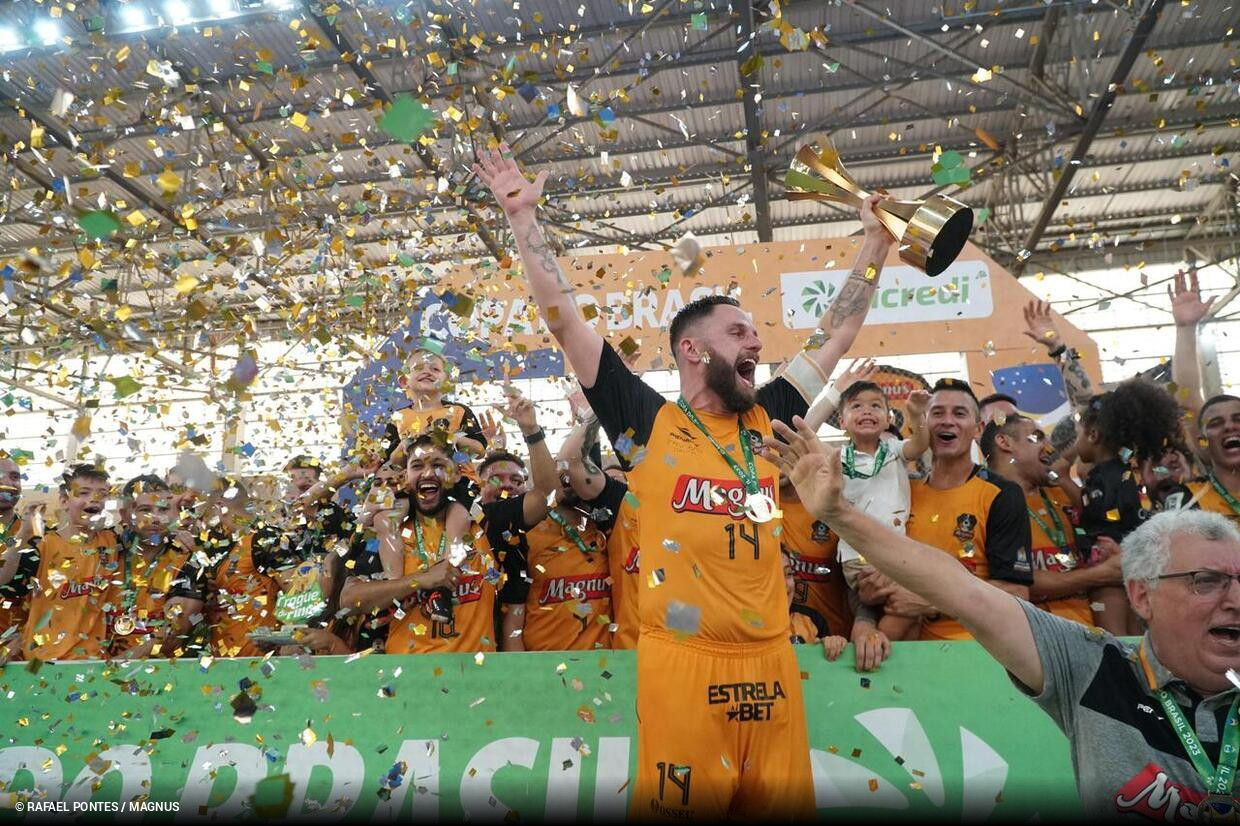 Sorocaba vence Carlos Barbosa e é campeão mundial de futsal