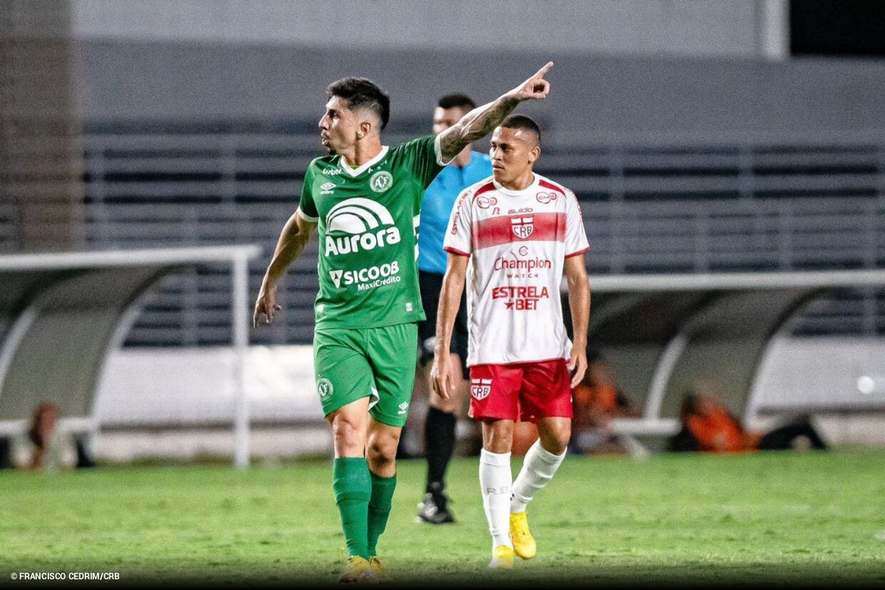 Em jogo de quatro gols, CRB e Ituano ficam no empate no Rei Pelé