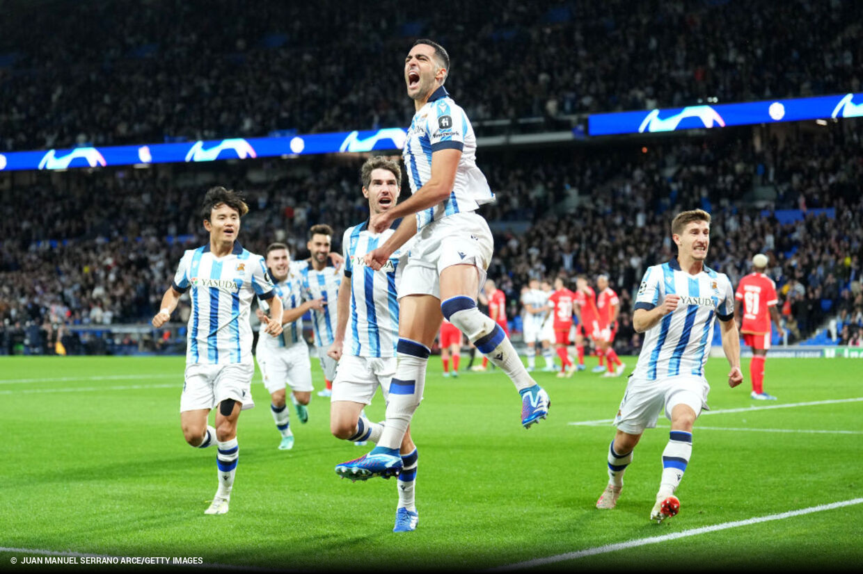 Chelsea, Dortmund, PSG e Benfica garantem classificação na Champions League