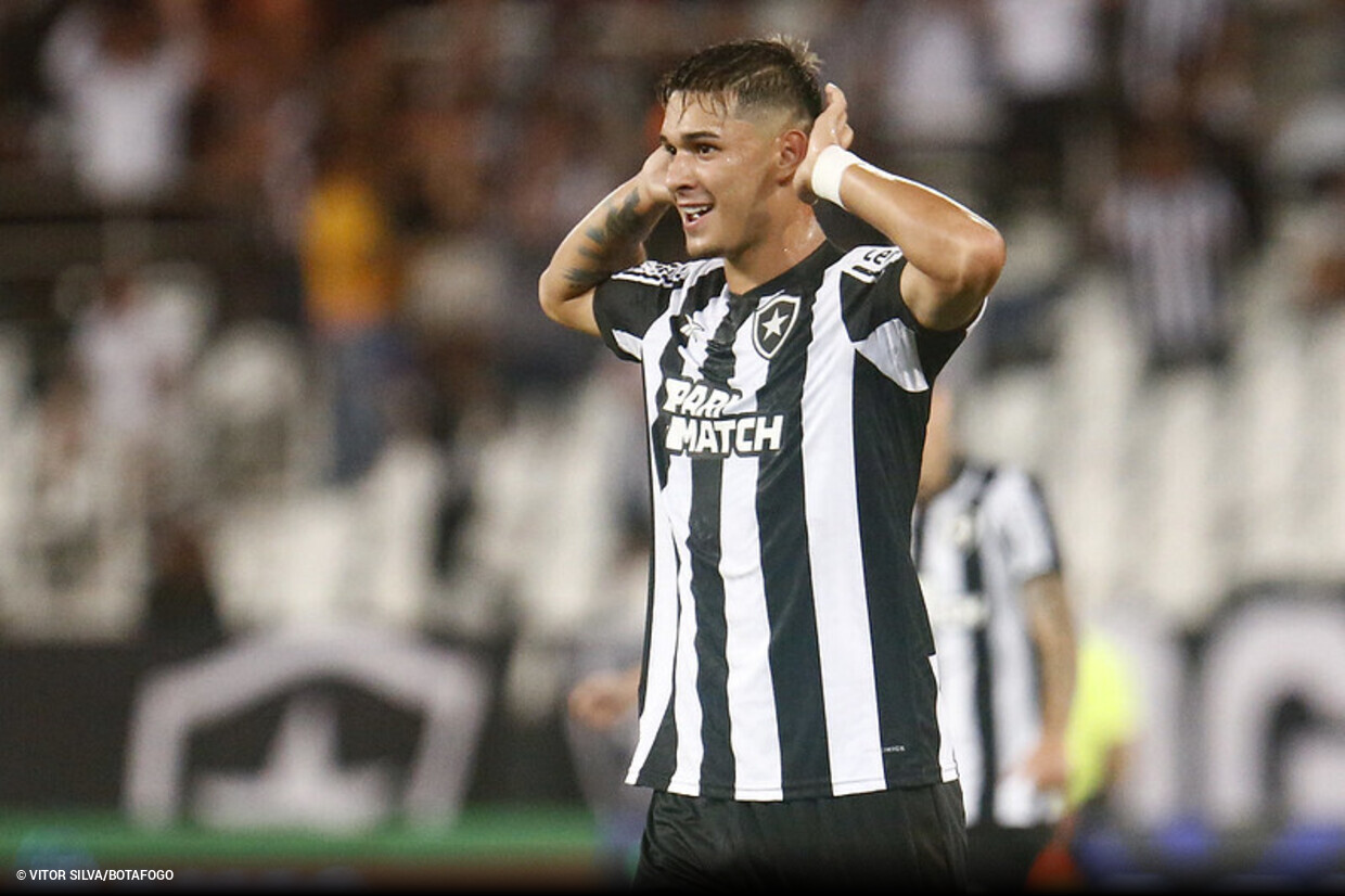 Com drama, mas dessa vez sem decepo no fim, Botafogo vence Atltico Goianiense