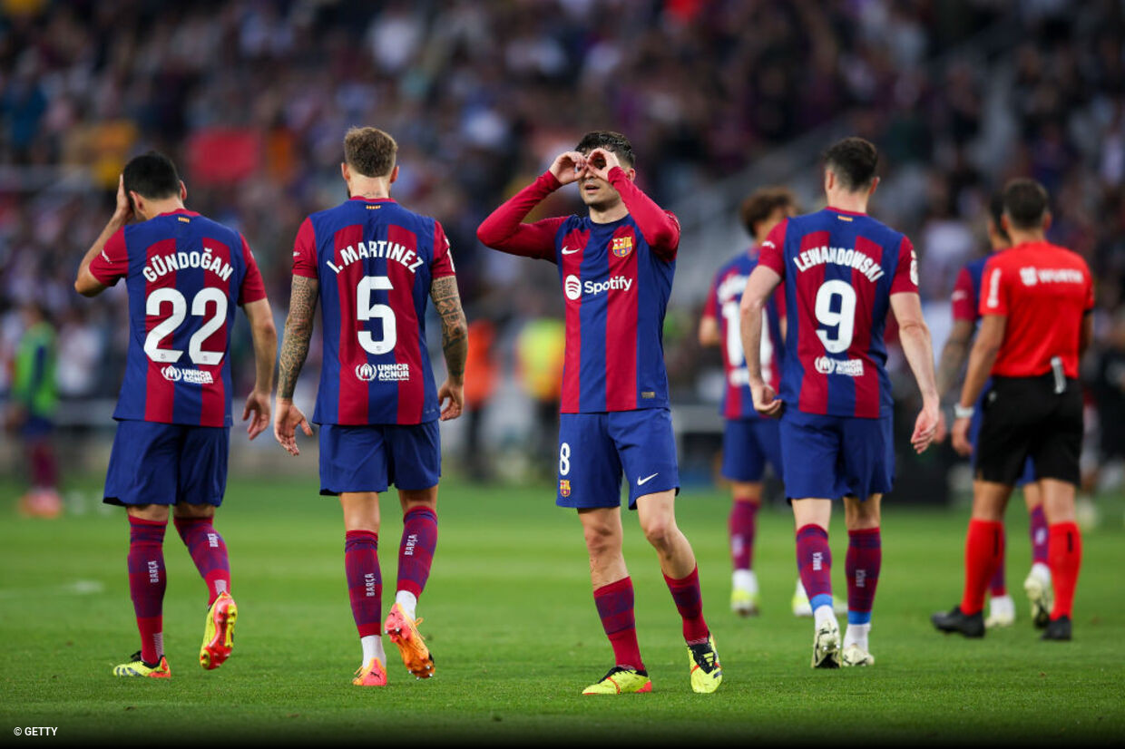 Barcelona cresce de produo, goleia Rayo e garante vice-campeonato de La Liga