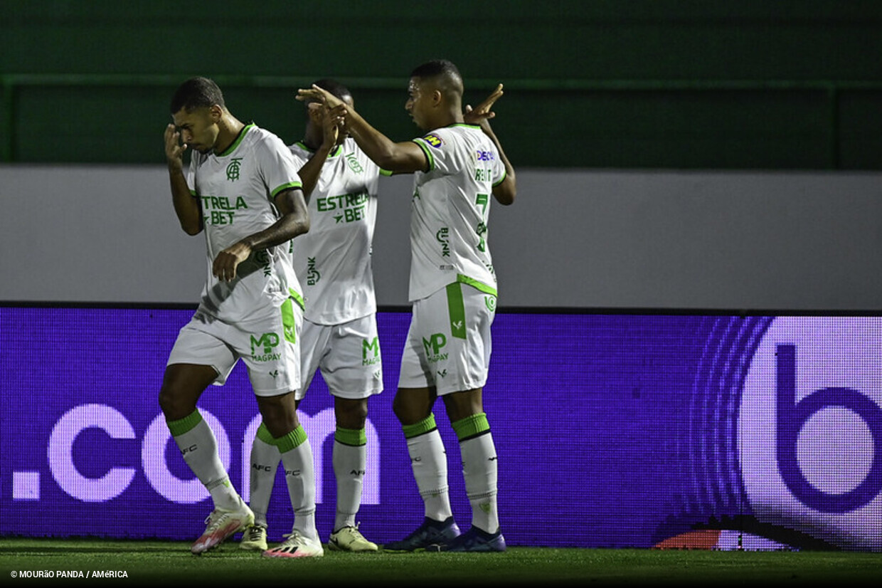 Amrica vira para cima do Guarani e volta ao G4 da Srie B