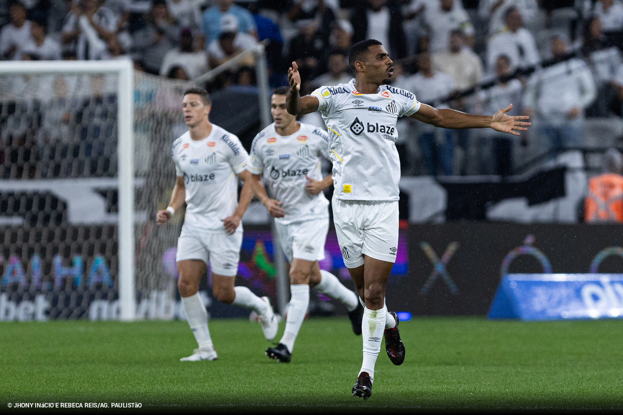 Botafogo se interessa e pode fechar com Joaquim, do Santos