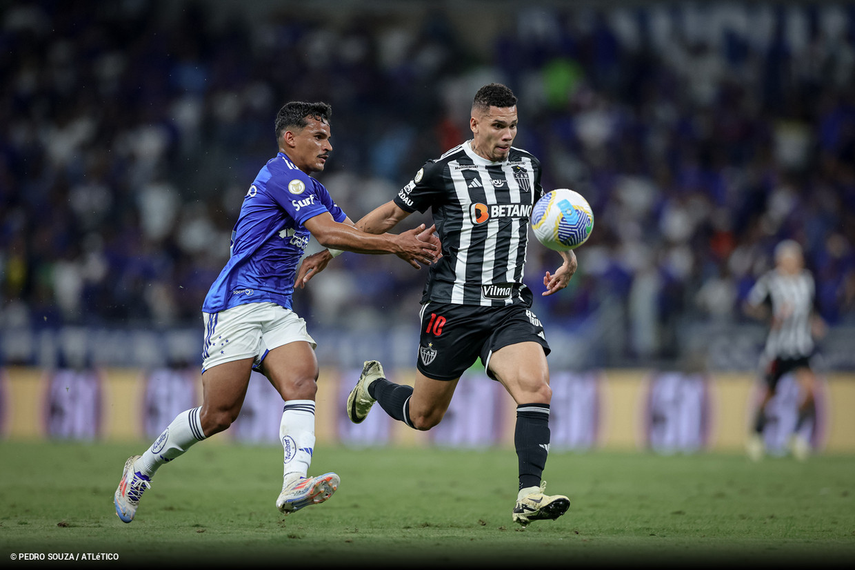 Cssio brilha, e Atltico e Cruzeiro empatam sem gols no Mineiro