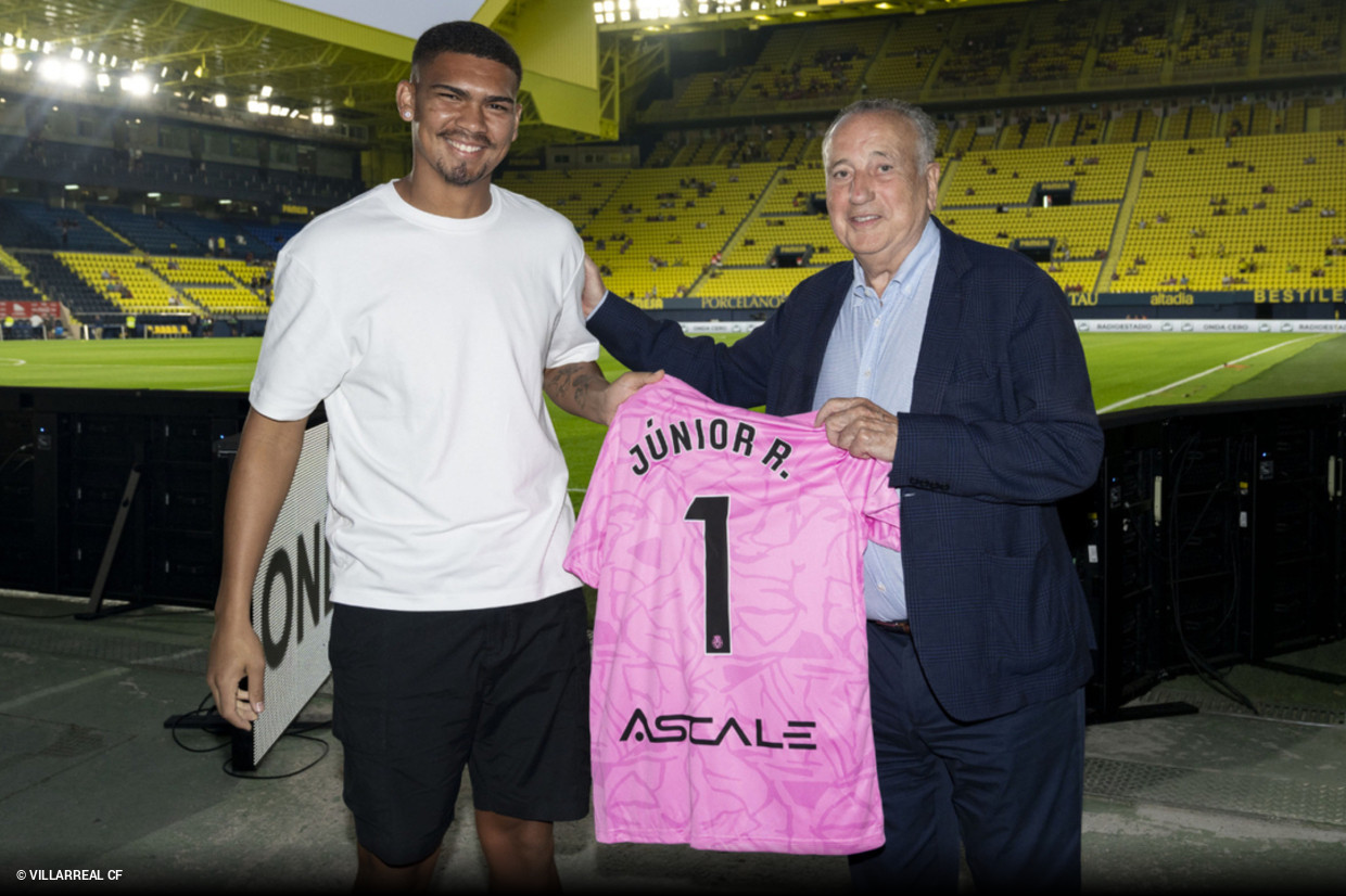 Goleiro brasileiro faz salto do futebol portugus para o Villarreal