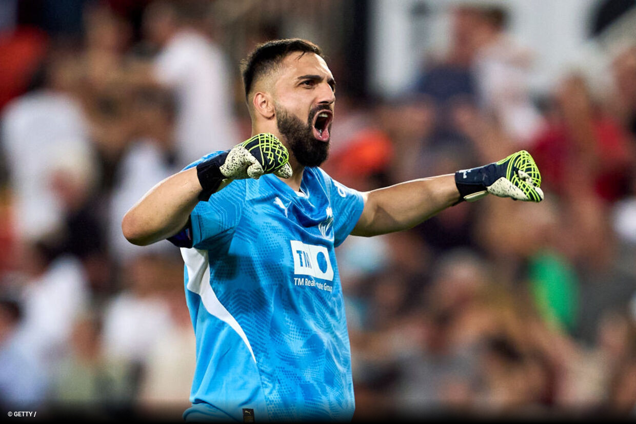 Destaque da Euro, Mamardashvili quer 'desafiar' Alisson no Liverpool