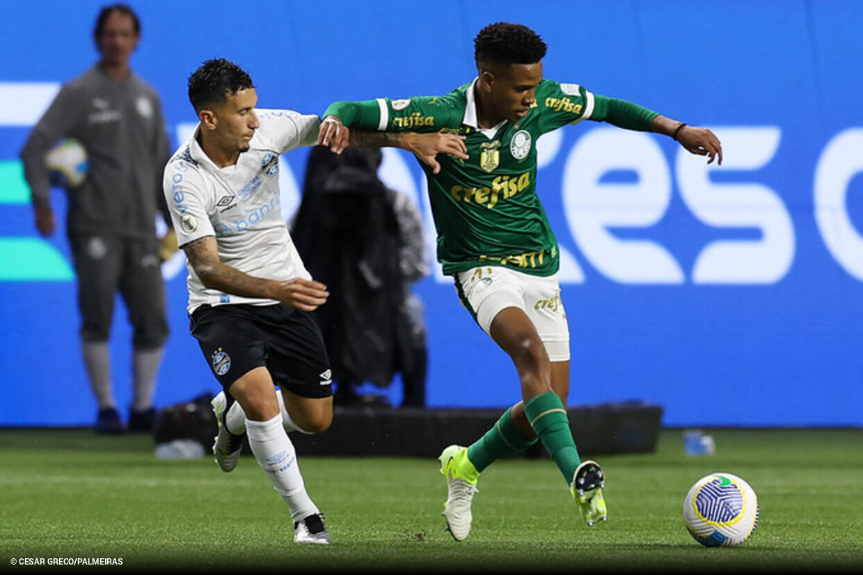 Palmeiras bombardeia o Grmio, vence e segue na briga pelo ttulo brasileiro