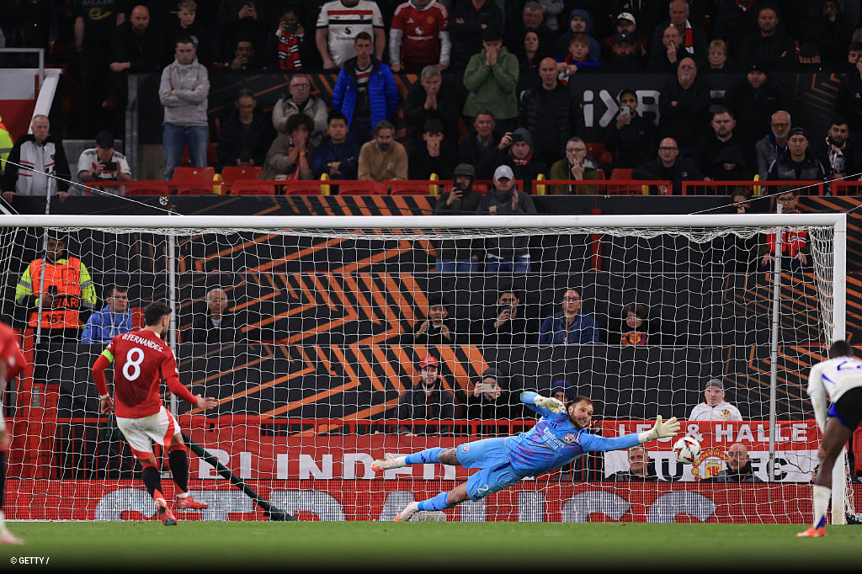 Em virada pica contra o Lyon, United atingiu marca histrica em Old Trafford