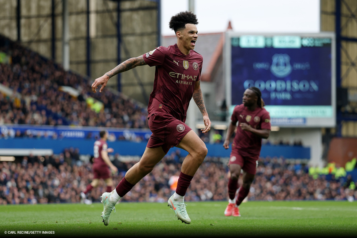City marca no fim, amplia freguesia do Everton e segue busca por vaga na Champions