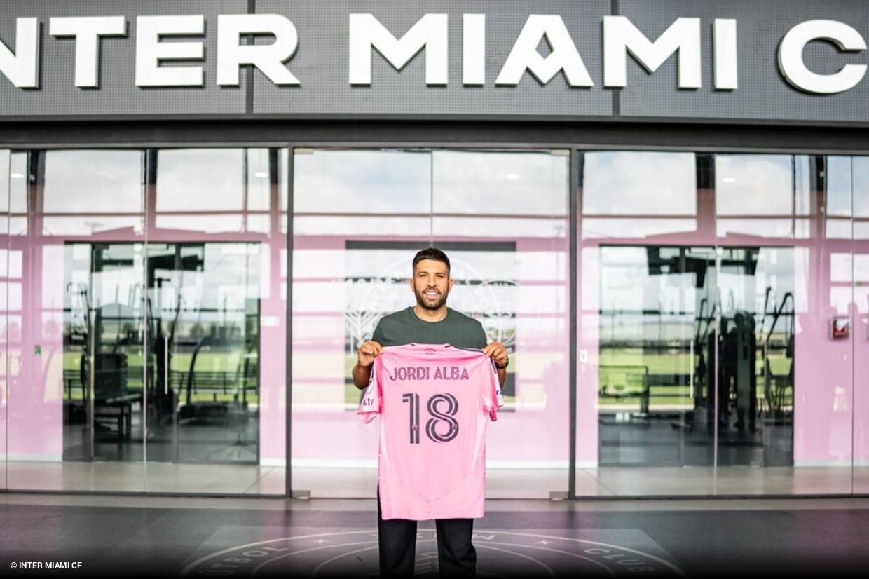 Jordi Alba renova com Inter Miami at 2027